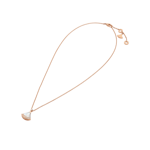 DIVAS' DREAM 18 kt rose gold pendant necklace set with a round brilliant-cut diamond (0,03 ct), a mother-of-pearl element and pavé diamonds (0.10 ct) 358365 image 3