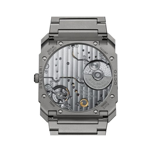 Octo Finissimo Perpetual Calendar Haute Horlogerie watch with extra-thin mechanical manufacture movement with automatic winding, hour, minutes, retrograde date, day, month and retrograde leap year, sandblasted titanium case, dial and bracelet, transparent case back and folding buckle. Water-resistant up to 30 metres 103200 image 4