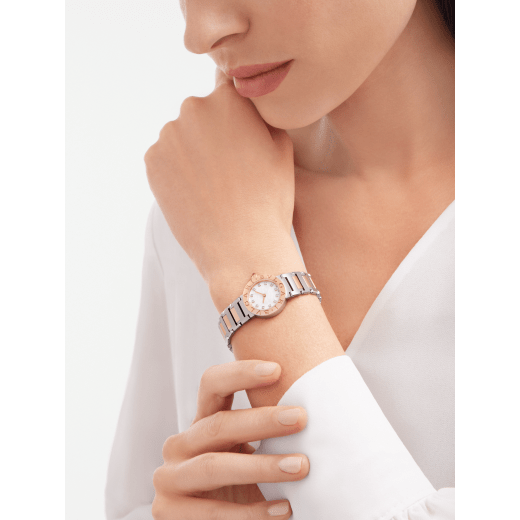BVLGARI BVLGARI LADY watch with quartz movement, 23 mm stainless steel case, 18k rose gold bezel with logo, 18k rose gold crown set with a pink cabochon-cut stone, white mother-of-pearl dial, diamond indexes and 18k rose gold and stainless steel bracelet. 102970 image 3