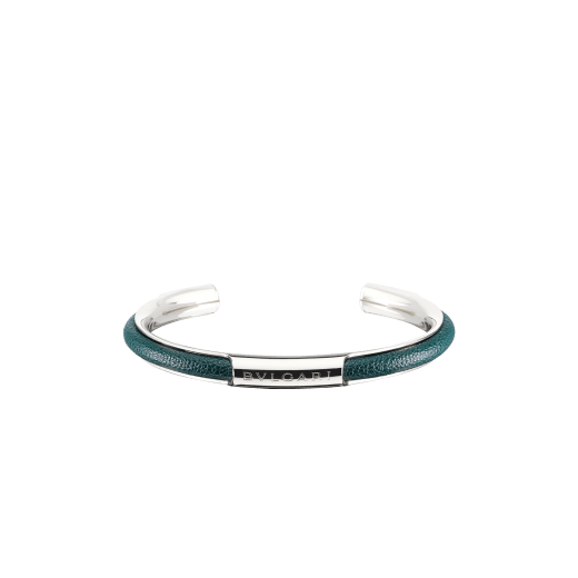 "BVLGARI BVLGARI" men's bangle bracelet in palladium plated brass with Forest Emerald green "Urban" grainy calf leather inserts. "BVLGARI" engraving in the middle. BBM-LOGOCONTR-UCL-FE image 2