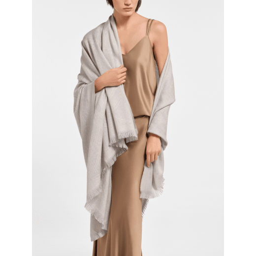 Serpenti Mega stole in white and gold wool. Made of 100% wool. SERPENTIMEGA-ST image 1
