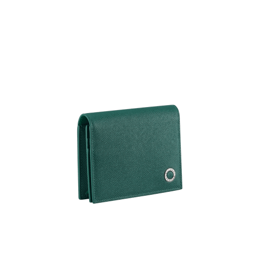 Gefaltetes Bvlgari Bvlgari Man Visitenkartenetui aus schwarzem genarbten Kalbsleder. Ikonischer Dekor aus palladiumbeschichtetem Messing und gefalteter Verschluss. BBM-BC-HOLD-SIMP-R image 1