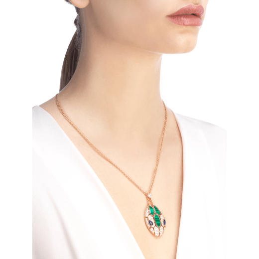 Serpenti 18 kt rose gold necklace set with blue sapphire eyes, malachite elements and pavé diamonds on the pendant. 356782 image 1