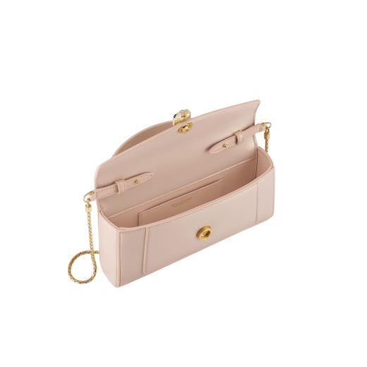 Serpenti Forever phone case in rose gold Space lamb leather. Captivating snakehead magnetic closure in gold-finished brass embellished with rose gold enamel, gold-finished brass scales and black onyx eyes. 295583 image 2