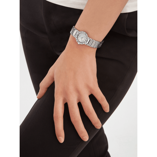 Bvlgari Bvlgari 腕錶，精鋼錶殼和錶帶，精鋼錶圈鐫刻雙品牌標誌，珍珠母貝錶盤。 104032 image 2