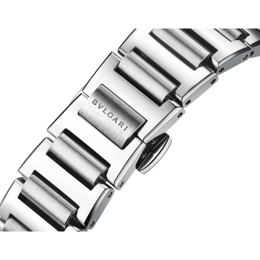 Lvcea watch in 18 kt rose gold and stainless steel with white mother-of-pearl intarsio dial and 12 diamond indexes. Water-resistant up to 50 metres 103878 image 4