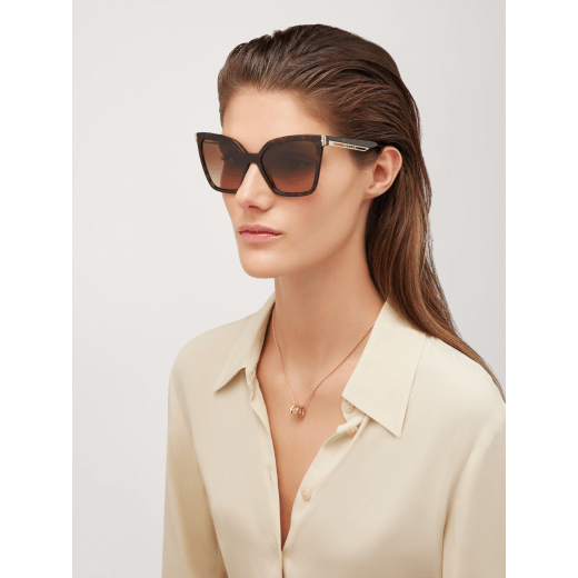 B.zero1 „Downtown“ Sonnenbrille in Cat-Eye-Form aus Azetat 0BV8253 image 1
