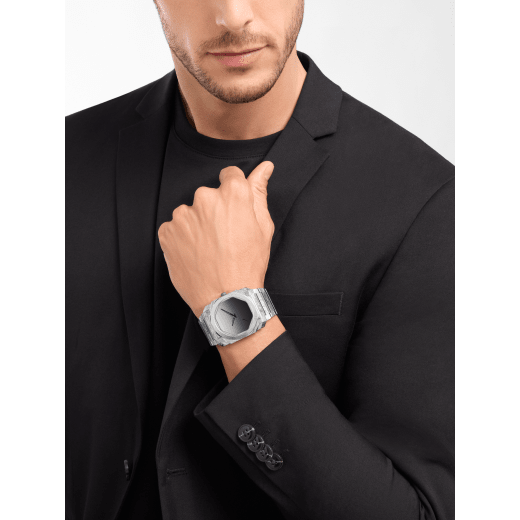 Octo Finissimo Lee Ufan Special Edition watch with mechanical manufacture ultra-thin movement, automatic winding, hand-filed titanium case and bracelet, stainless-steel sunray-polished bezel and mirror-effect dial. Water-resistant up to 30 metres. Limited Edition of 150 pieces 104132 image 1