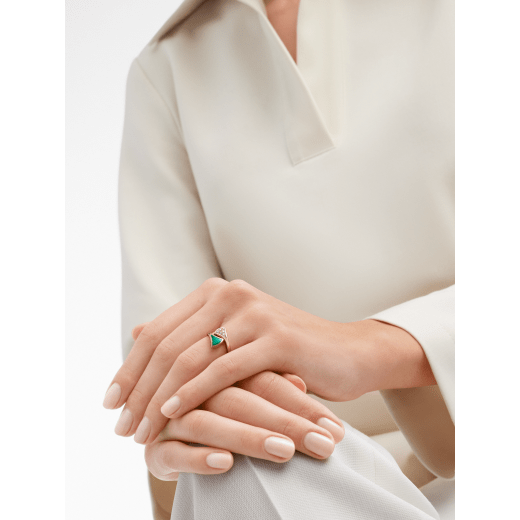 Divas' Dream 18 kt rose gold ring set with malachite element and pavé diamonds. AN858646 image 2