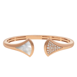 DIVAS' DREAM 18 kt rose gold cuff bracelet, set with mother-of-pearl and pavé diamonds. BR857370 image 2