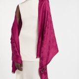 Maxi Calla stole in fine white silk wool. Made of 60% silk and 40% wool. MAXICALLA-ST image 1