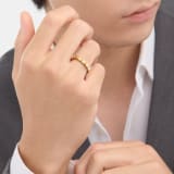 Serpenti Viper 婚戒，採用 18K 黃金。 AN860559 image 3