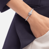 Браслет в форме кольца Serpenti, белое золото 18 карат, глаза змеи из синего сапфира, фрагменты бриллиантового паве на голове и хвосте змеи BR858110 image 2