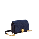 Сумка микроформата Serpenti Cabochon, кожа теленка цвета сливочного опала с крупным стеганым узором, подкладка из кожи наппа черного цвета. Застежка в виде змеиной головы из латуни с золотым покрытием, глаза из красной эмали. SCB-NANOCABOCHONa image 1