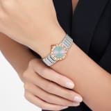 BVLGARI BVLGARI x LISA Limited Edition Uhr mit 23mm Gehäuse und Armband aus Edelstahl, Lünette aus 18 Karat Roségold mit eingraviertem Doppellogo, Zifferblatt mit farbwechselndem Sonnenschliff, Diamantindexen und Personalisierung auf der Rückseite des Gehäuses. Quarzwerk. Wasserdicht bis 30 Meter. Limitierte Auflage von 300 Exemplaren. 103860 image 2