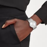 BULGARI BULGARI LADY 腕錶，精鋼錶殼和錶帶，精鋼錶圈鐫刻雙品牌標誌，銀色太陽紋錶盤。防水深度 30 公尺。 103575 image 1