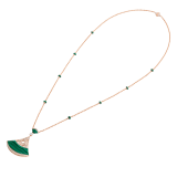 Divas’ Dream Halskette, bestehend aus einer Kette aus 18 Karat Roségold mit Malachitperlen und Diamanten sowie einem durchbrochenen Anhänger aus 18 Karat Roségold mit einem Diamanten (0,50 Kt.), Diamant-Pavé und Malachit-Intarsien. 358222 image 2