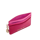 Serpenti Forever card holder in beetroot spinel fuchsia dégradé lizard skin. Captivating snakehead charm in light gold-plated brass embellished with red enamel eyes. SEA-CC-HOLDER-LD image 2