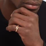 Serpenti Viper 單圈戒指，18K 玫瑰金材質。 AN860543 image 2