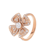 خاتم «فيوريفر» من الذهب الوردي عيار 18 قيراطاً، مرصع بحجر ألماس مركزي وألماس مرصوف AN858504 image 1