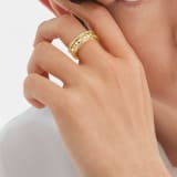 B.zero1 Rock 18 kt yellow gold one-band ring with studded spiral set with pavé diamonds on the edges AN859221 image 3