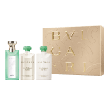 Immerse yourself into the enchantment of the Christmas season and celebrate the magic of gifting with the Eau Parfumée Thé Vert Christmas set containing a 75 ml Eau de Toilette, a 75 ml Body Lotion and a 75 ml Shower Gel. 42697 image 1