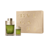 Immerse yourself into the enchantment of the Christmas season and celebrate the magic of gifting with the Bvlgari Man Wood Essence Christmas set containing a 100 ml Eau de Parfum and a 15 ml miniature Eau de Parfum. 42702 image 1