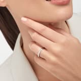 Marryme Ehering aus Platin, besetzt mit einem Diamanten. AN854104 image 4