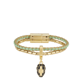 Serpenti Forever 手環，採用淺橄欖石色與深金色編織小牛皮，搭配金色黃銅鍊帶，磁扣開合。迷人的蛇頭吊飾飾以黑色琺瑯與金色蛇鱗，蛇眼飾以黑色琺瑯。 SERP-BRAID-CHAINX-Lightperidot image 1