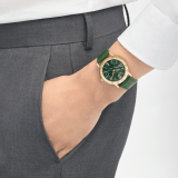 Bvlgari Bvlgari 50 週年限量版腕錶,搭載寶格麗自製機械機芯,18K 黃金錶殼和錶圈,錶圈鐫刻 BVLGARI ROMA 標誌,Verde Alpi 綠色大理石錶盤,深綠色鱷魚皮錶帶。防水深度 50 公尺。 104112 image 2