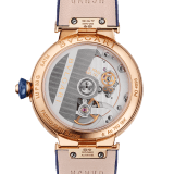 LVCEA 腕錶，搭載機械機芯，自動上鍊，18K 玫瑰金錶殼和連結扣鑲飾圓形明亮型切割鑽石，藍色東菱石錶盤，藍色鱷魚皮錶帶。防水深度 50 公尺。 103341 image 4