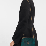 Serpenti Forever Day-to-Night small shoulder bag in light amethyst pure karung with light amethyst nappa leather lining. Captivating snakehead magnetic closure in gold-plated brass embellished with light amethyst enamel and gold-plated brass scales, and black onyx eyes. SEA-001-1281S-KAR image 2