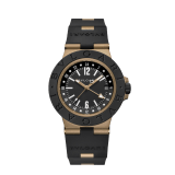 Orologio Bvlgari Bronzo GMT con movimento meccanico a carica automatica, funzione GMT 24 ore, cassa di 40 mm in bronzo sabbiato, lunetta e cinturino in caucciù nero e quadrante verniciato opaco nero. Impermeabile fino a 100 metri. 104241 image 1
