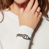 BULGARI BULGARI Maxi Chain Armband aus palladiumbeschichtetem Messing mit Intarsien aus schwarzer Emaille. Ikonischer Dekor mit schwarzer Emaille und Verschluss. BB-CHUNKY-MC-B image 3