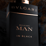 This sensual, neo-Ambery, Eau de Parfum has an unexpectedly forceful olfactive signature BVLGARIMANINBLACK image 4