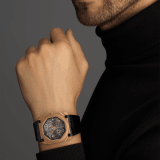 Octo Finissimo Skeleton 腕錶搭載鏤空機械機芯，手動上鍊，小秒針，動力儲存顯示，超薄 18K 玫瑰金噴砂錶殼，鏤空錶盤，黑色鱷魚皮錶帶。 102946 image 5