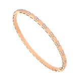 Serpenti Viper Armband aus 18 Karat Roségold, halb ausgefasst mit Diamant-Pavé. (Höhe 4 mm) BR859369 image 1