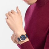 Bvlgari Bvlgari 腕錶,搭載寶格麗自製機械機芯,18K 玫瑰金錶殼和錶圈,錶圈鐫刻雙品牌標誌,藍色大理石錶盤,藍色鱷魚皮錶帶。防水深度 50 公尺。 104113 image 2