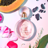 A modern floral Eau de Parfum that captures the essence of femininity. 40470 image 3