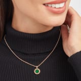 Collana Bvlgari Bvlgari con catena in oro rosa 18 kt e pendente in oro rosa 18 kt con giada verde e pavé di diamanti. 350681 image 3