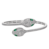 Serpenti Armband aus 18 Karat Weißgold mit Augen aus Smaragd und Diamant-Pavé BR858551 image 2