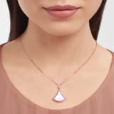 DIVAS' DREAM pendant necklace in 18 kt rose gold set with a mother-of-pearl element and pink sapphires. Chinese Valentine's Day Special Edition 359938 image 1
