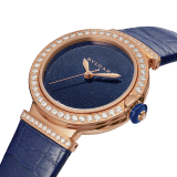 LVCEA 腕錶，搭載機械機芯，自動上鍊，18K 玫瑰金錶殼和連結扣鑲飾圓形明亮型切割鑽石，藍色東菱石錶盤，藍色鱷魚皮錶帶。防水深度 50 公尺。 103341 image 2