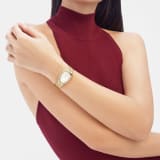 Serpenti Seduttori watch in 18 kt yellow gold with mechanical manufacture movement with automatic winding, diamond-set bezel and white opaline dial. Water-resistant up to 30 metres 103898 image 2