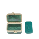 Serpenti Forever Mini Jewellery Box Bag aus genarbtem Urban-Kalbsleder in Amaranth Garnet Rot. Faszinierende Schlangenkopf-Reißverschlussschieber und dekorative Kette aus hell vergoldetem Messing. SEA-NANOJWLRYBOX image 5