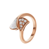 خاتم «ديفاز دريم» متعاكس وصغير من الذهب الوردي عيار 18 قيراطاً، مرصع بأجزاء من عرق اللؤلؤ وألماس مرصوف. AN858003 image 1