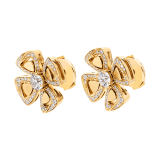 Fiorever Ohrstecker aus 18 Karat Gelbgold mit zwei zentralen Diamanten und Diamant-Pavé 357500 image 2