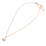 DIVAS' DREAM 18 kt rose gold pendant necklace set with a round brilliant-cut diamond (0,03 ct), a mother-of-pearl element and pavé diamonds (0.10 ct) 358365 image 2