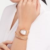 Serpenti Spiga single-spiral watch with 18 kt rose gold case and bracelet set with diamonds, and white mother-of-pearl dial SERPENTI-SPIGA-1TWHITEDIALDIAM image 2
