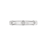 خاتم زواج «إنفينيتو» من البلاتين، مرصع بأحجار ألماس. AN857696 image 2